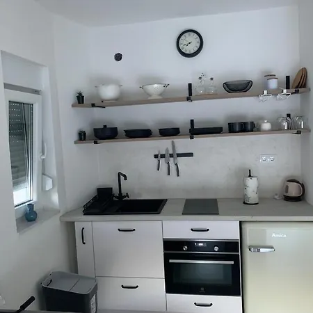 Regina Maris Apartment