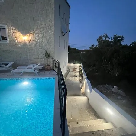 Regina Maris Lejlighed *